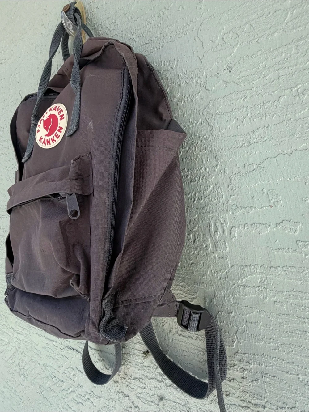 Fjallraven Kånken Backpack - Dark Brown with Red Logo